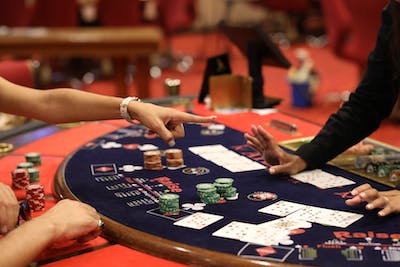 Important Poker Impasse: What Should You Do When You Think of Throwing in the Towel?